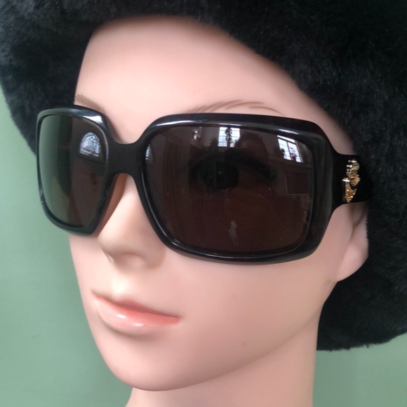 Juicy Couture Sunglasses - Picture 2 of 8